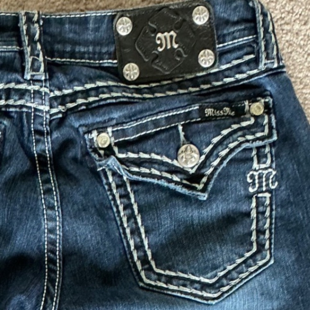 Miss Me Womens 29 Bootcut Dark Wash Embellished Flap Pockets Thick Stitch Jeans